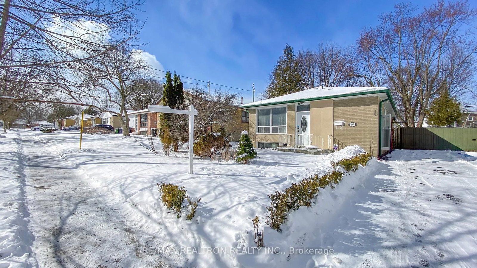 Detached House for sale at 132 Porchester Drive, Toronto, Ontario, M1J 2R7 - Woburn - MLS: E12934680