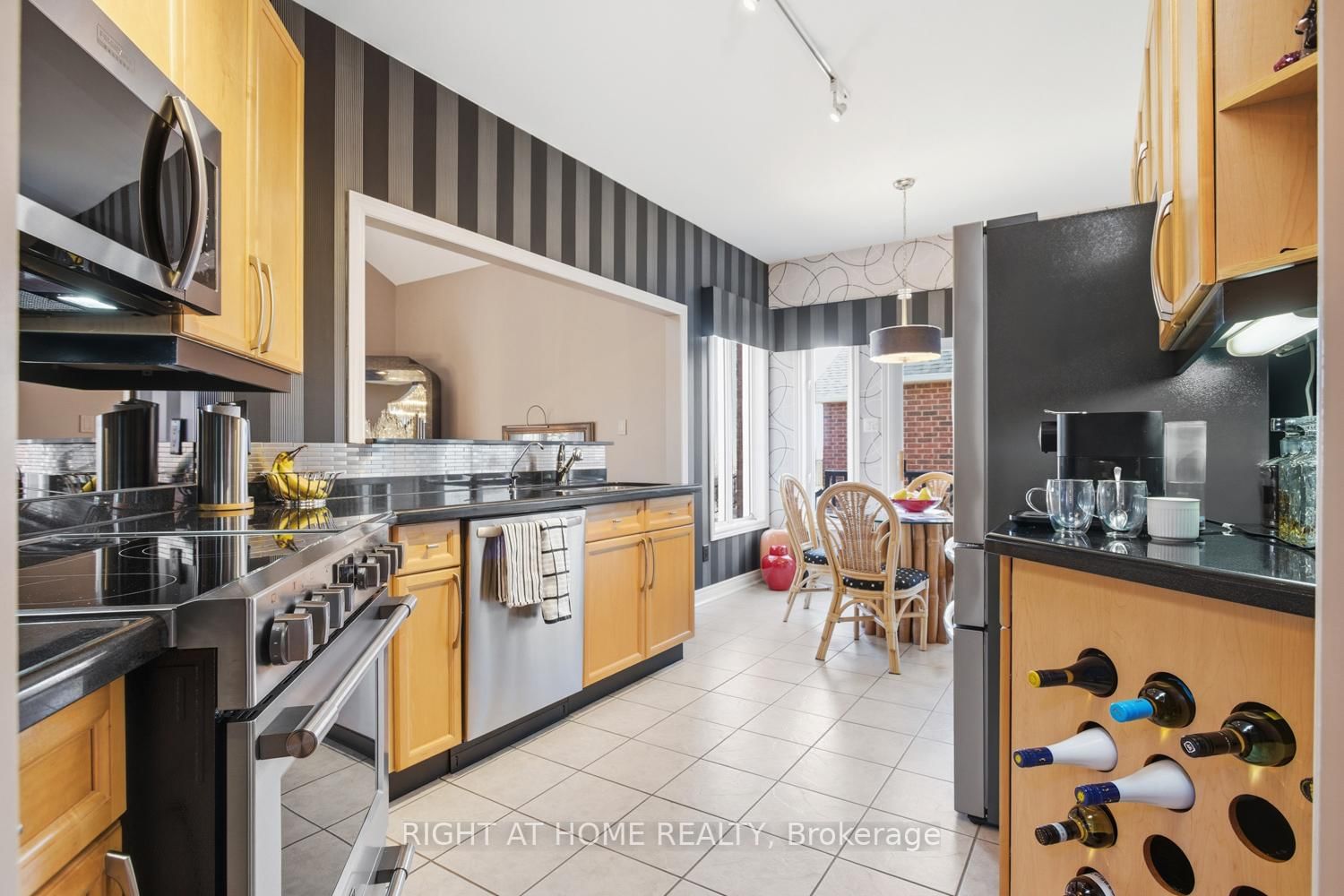 Detached House for sale at 303 WATERBURY Crescent, Scugog, Ontario, L9L 1S5 - Port Perry - MLS: E12935132