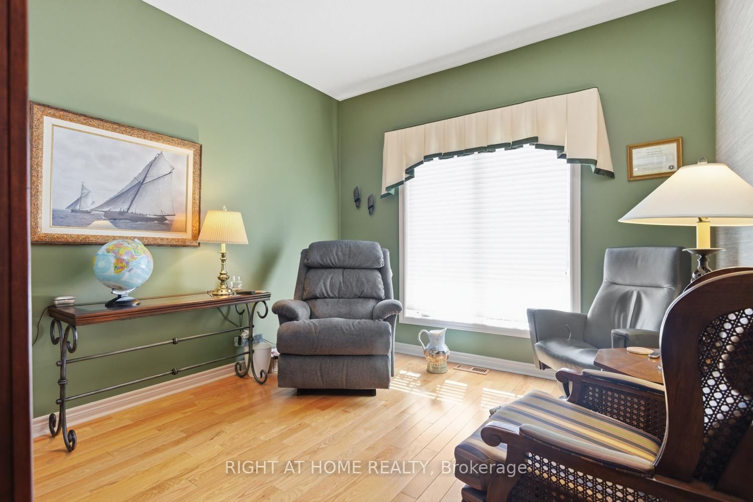 Detached House for sale at 303 WATERBURY Crescent, Scugog, Ontario, L9L 1S5 - Port Perry - MLS: E12935132