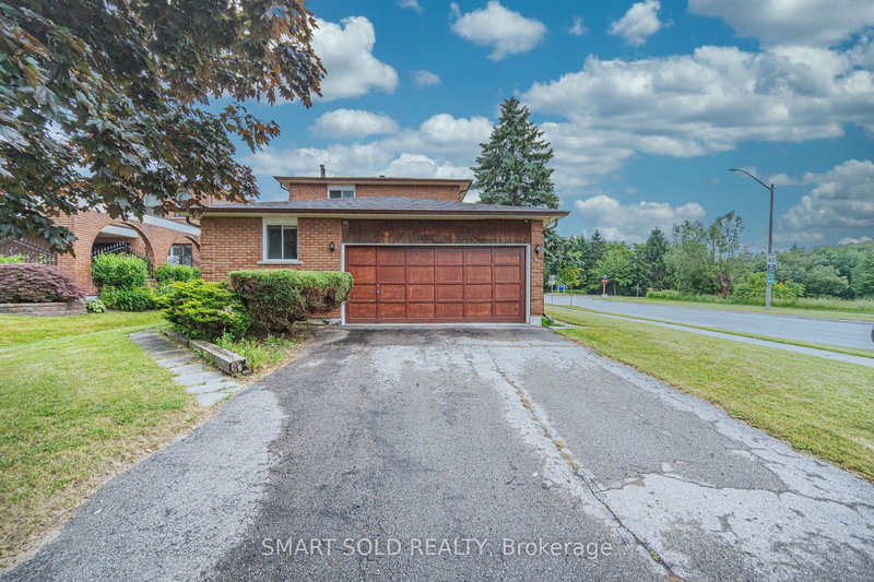 217 Waverly St N, Oshawa, L1J 7C7 | Image 3