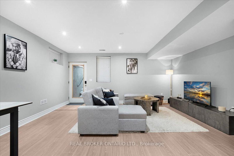 25A Mystic Ave, Toronto, M1L 4G8 | Image 3