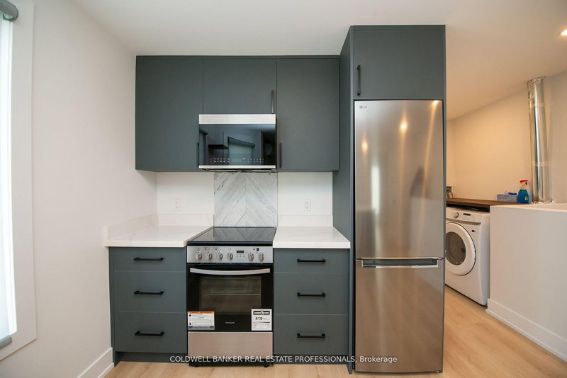Upper - 214 Simpson Ave, Toronto, M4K 1A6 | Image 2