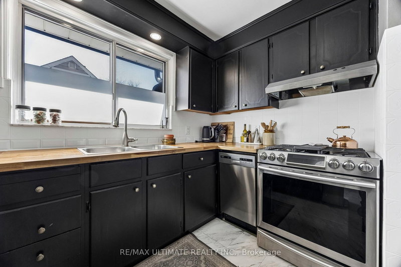 64 Hart Ave, Toronto, M1K 3H4 | Image 3