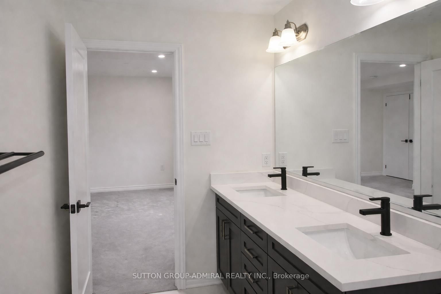 65 BARKERVILLE Drive - Photo 33