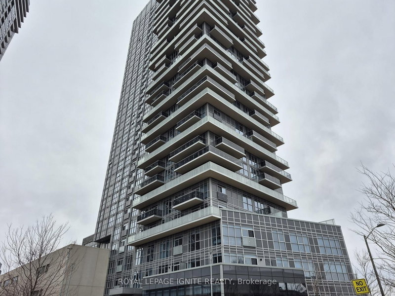 home for lease on 506-225 Village Green Square