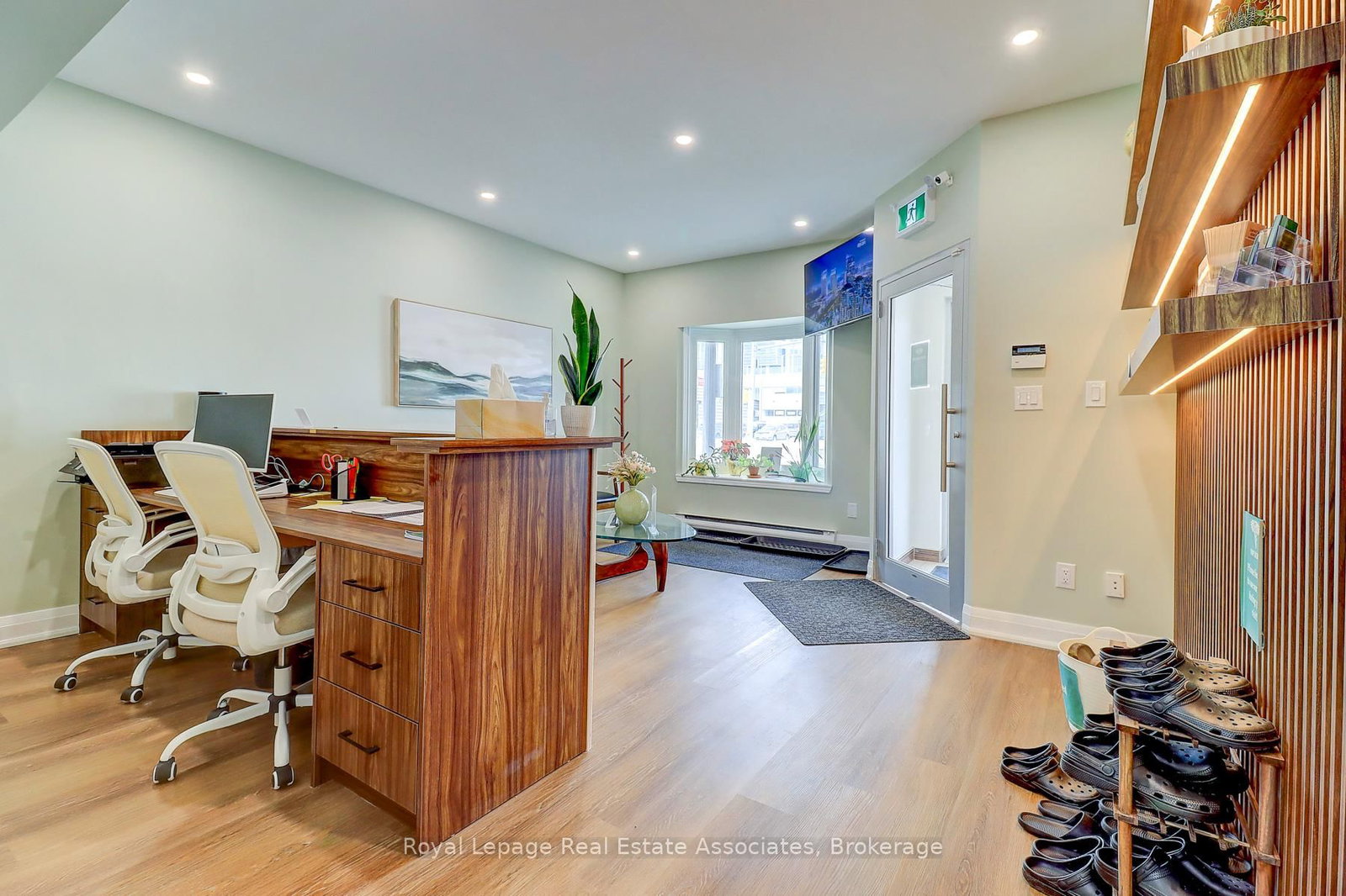 179 King Street E - Photo 12