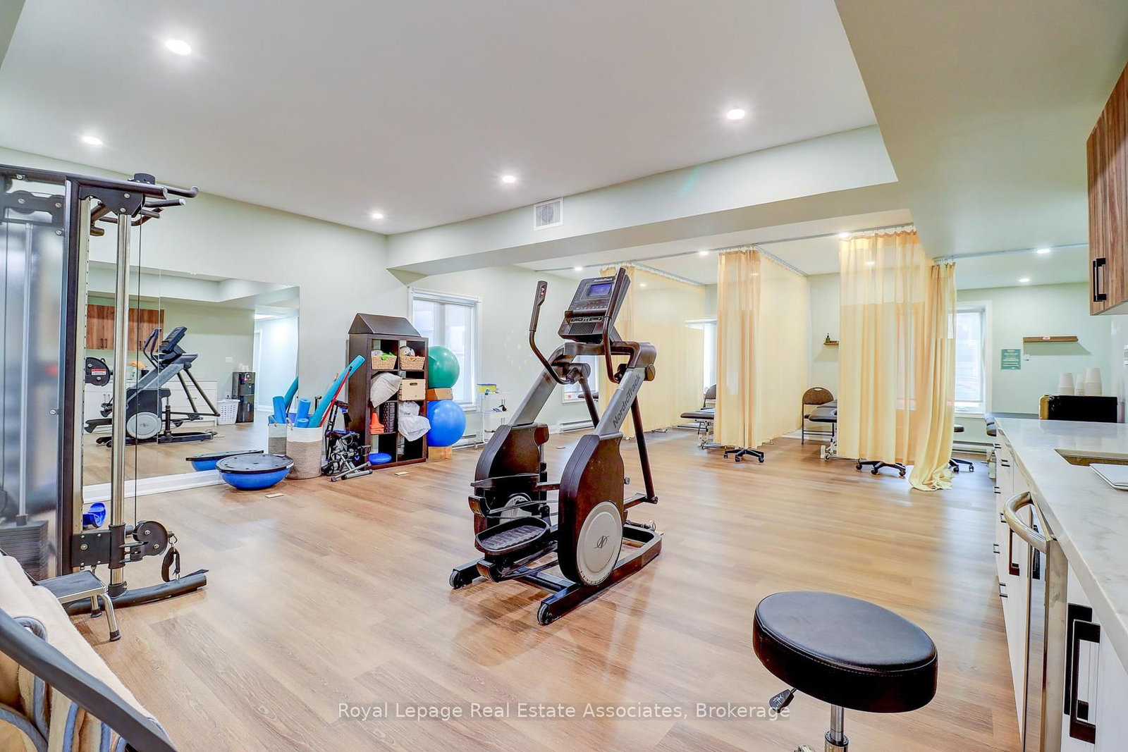 179 King Street E - Photo 22