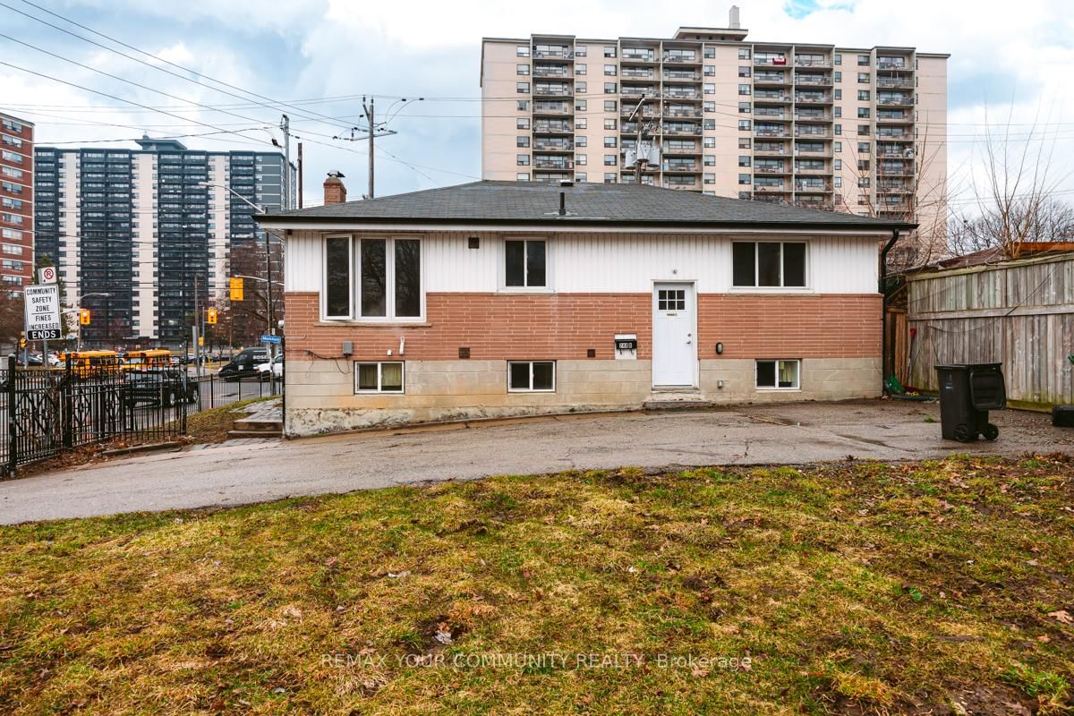 Detached House for lease at LOWER LEVEL-240 Markham Road, Toronto, Ontario, M1J 3C2 - Scarborough Village - MLS: E12936604