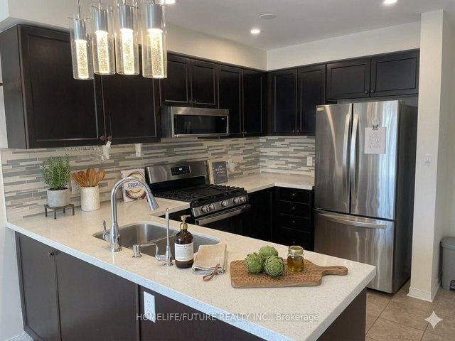 1359 Whitelaw Avenue