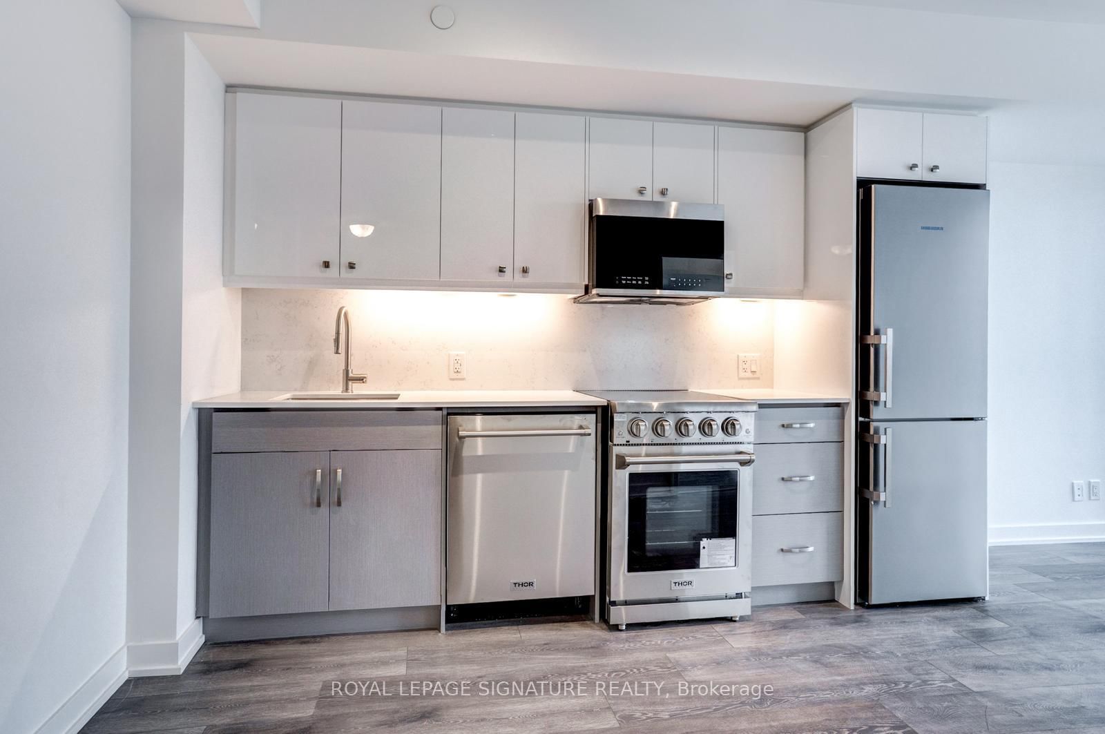 Condo for sale at 814-2 Manderley Drive, Toronto, Ontario, M1N 0C7 - Birchcliffe-Cliffside - MLS: E12936906