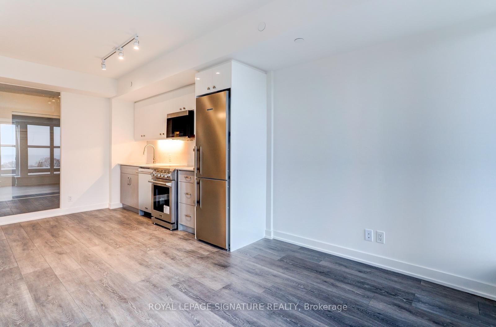 Condo for sale at 814-2 Manderley Drive, Toronto, Ontario, M1N 0C7 - Birchcliffe-Cliffside - MLS: E12936906