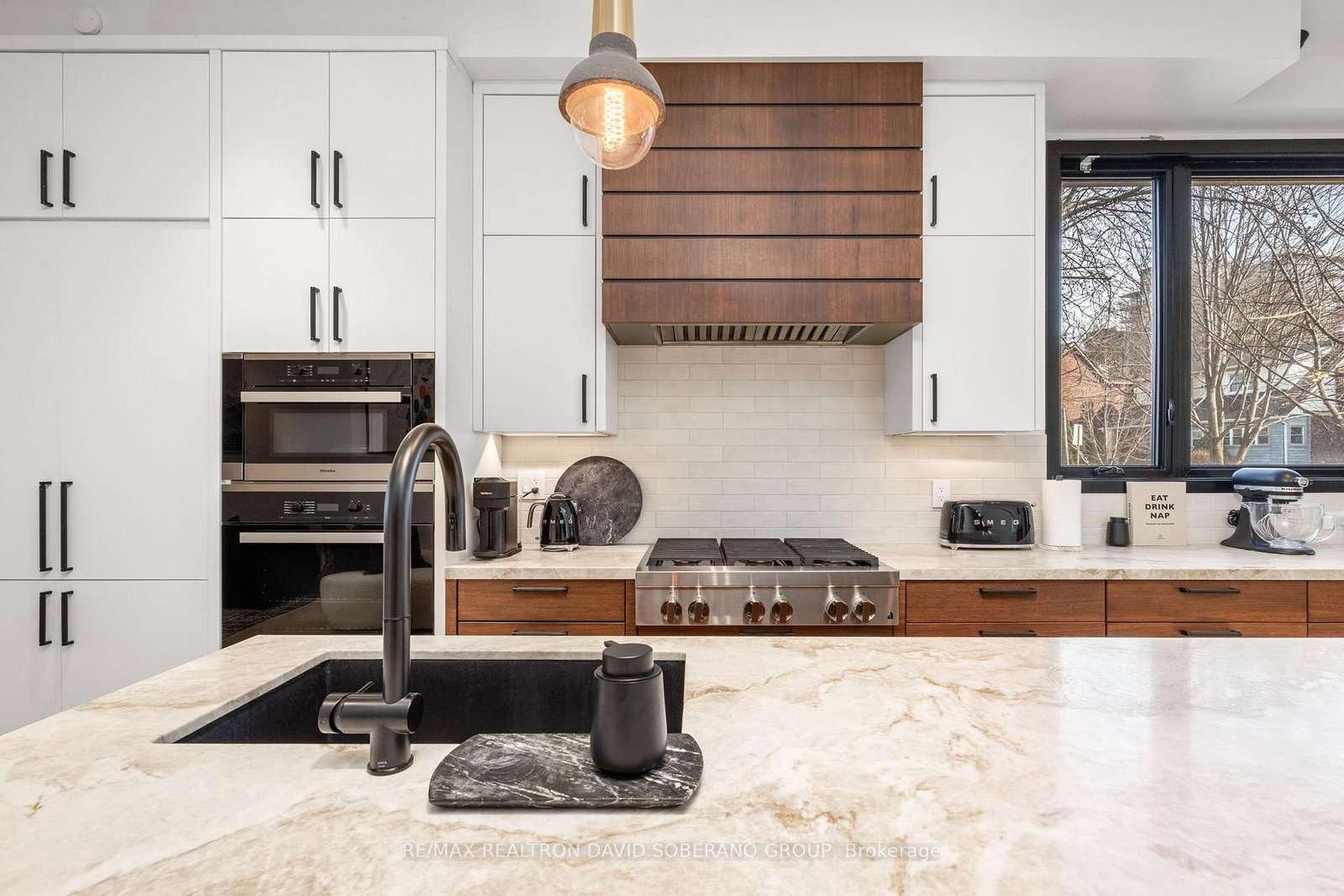 Detached House for sale at 90 East Lynn Avenue, Toronto, Ontario, M4C 3X2 - Woodbine Corridor - MLS: E12936918