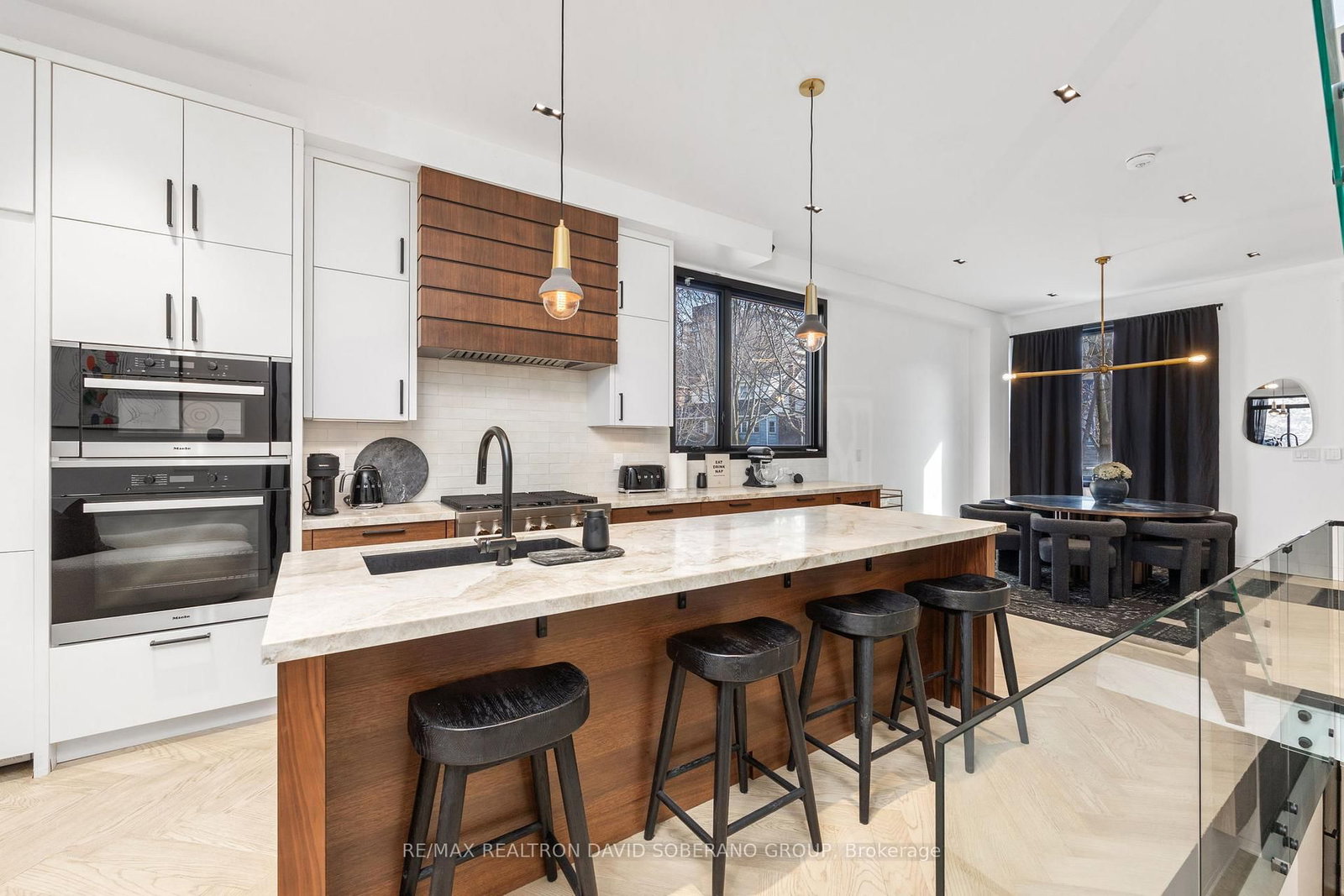 Detached House for sale at 90 East Lynn Avenue, Toronto, Ontario, M4C 3X2 - Woodbine Corridor - MLS: E12936918