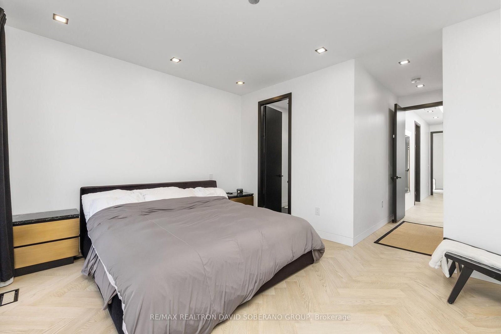 Detached House for sale at 90 East Lynn Avenue, Toronto, Ontario, M4C 3X2 - Woodbine Corridor - MLS: E12936918