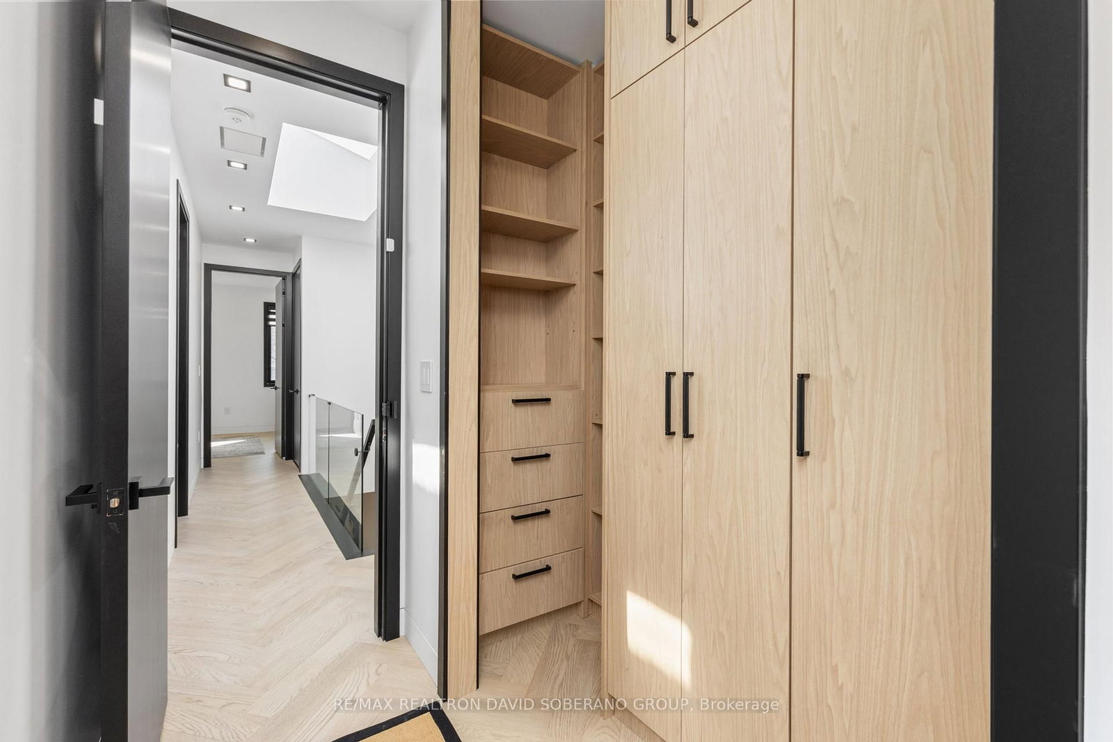 Detached House for sale at 90 East Lynn Avenue, Toronto, Ontario, M4C 3X2 - Woodbine Corridor - MLS: E12936918