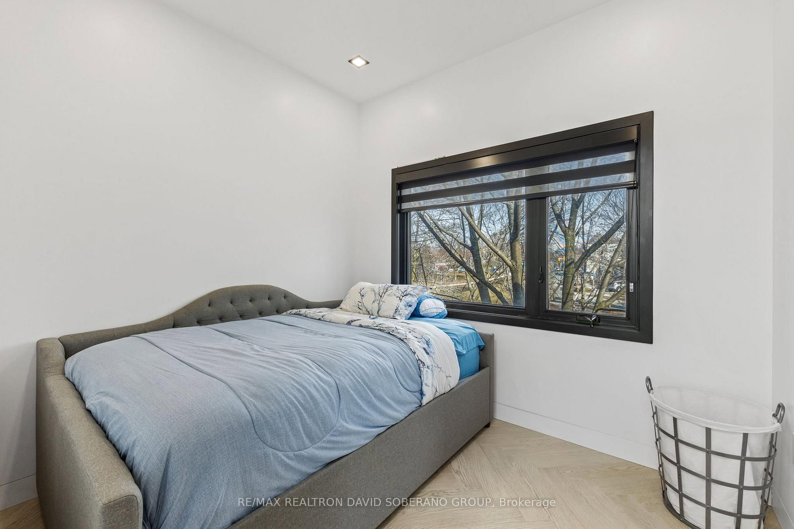 Detached House for sale at 90 East Lynn Avenue, Toronto, Ontario, M4C 3X2 - Woodbine Corridor - MLS: E12936918