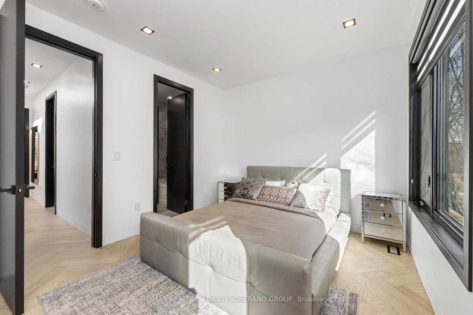 Detached House for sale at 90 East Lynn Avenue, Toronto, Ontario, M4C 3X2 - Woodbine Corridor - MLS: E12936918