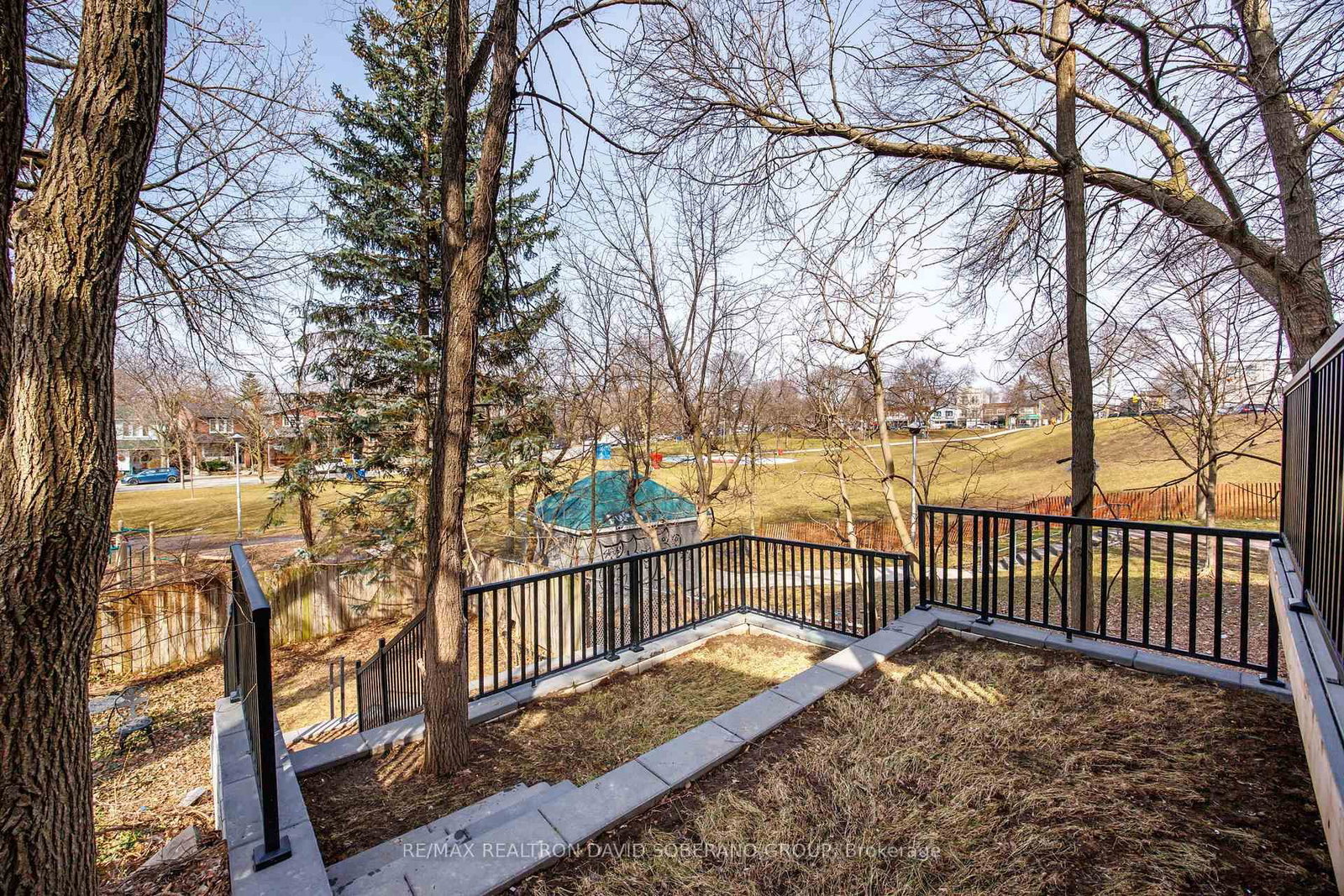 Detached House for sale at 90 East Lynn Avenue, Toronto, Ontario, M4C 3X2 - Woodbine Corridor - MLS: E12936918