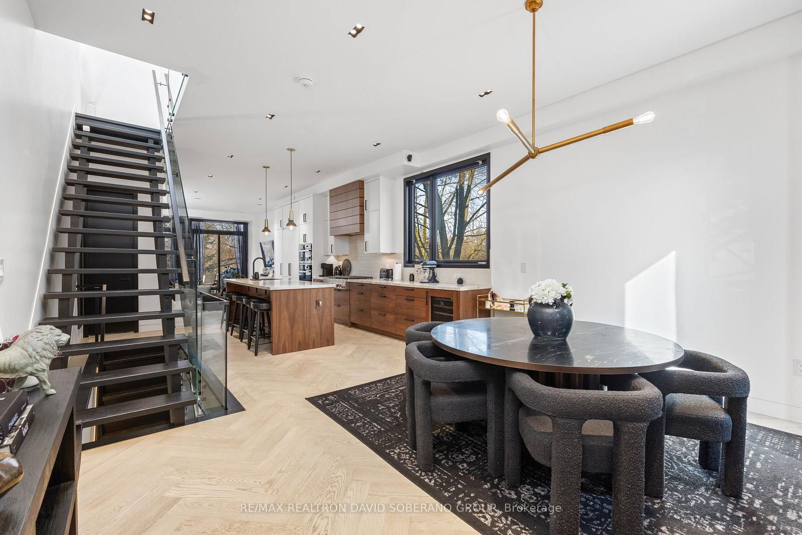 Detached House for sale at 90 East Lynn Avenue, Toronto, Ontario, M4C 3X2 - Woodbine Corridor - MLS: E12936918