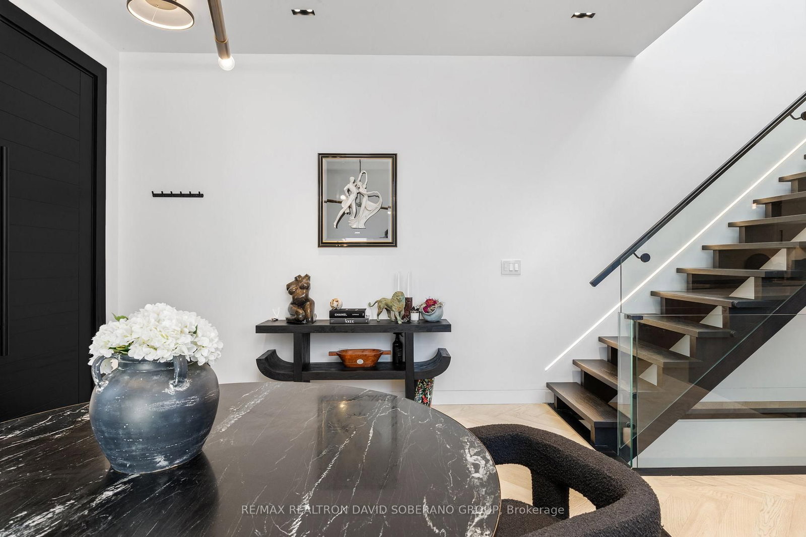 Detached House for sale at 90 East Lynn Avenue, Toronto, Ontario, M4C 3X2 - Woodbine Corridor - MLS: E12936918