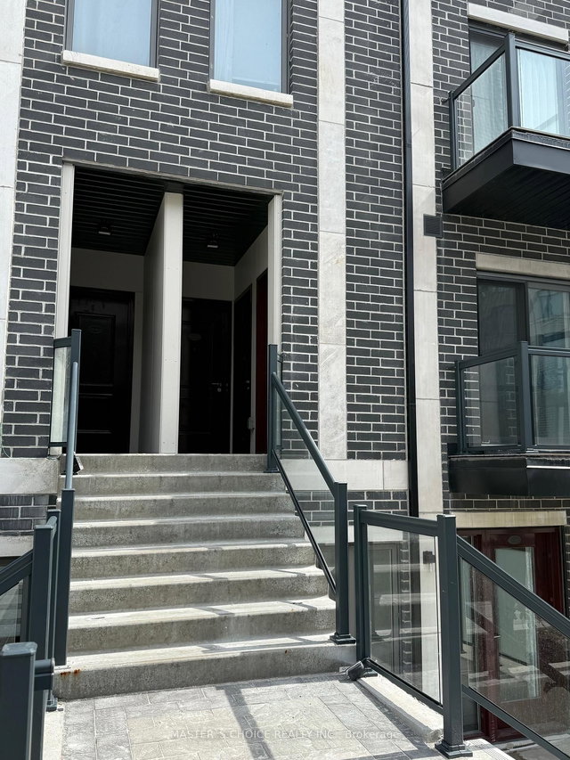 C2-202 - 3427 Sheppard Avenue E