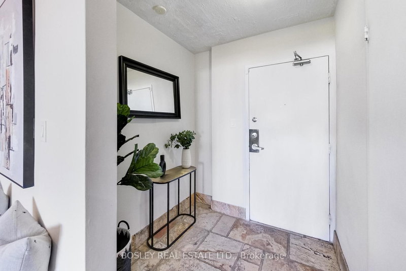 1902 - 3 Massey Sq, Toronto, M4C 5L5 | Image 3