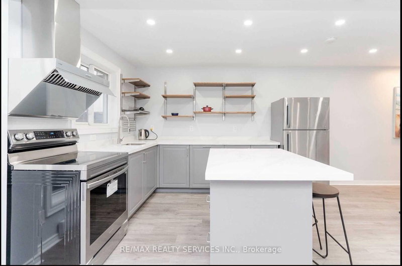 home for lease on 137-1100 Oxford Street