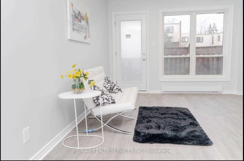 137 - 1100 Oxford St, Oshawa, L1J 6G4 | Image 2