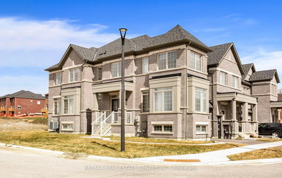 988 Grosbeak Tr | Pickering | Image