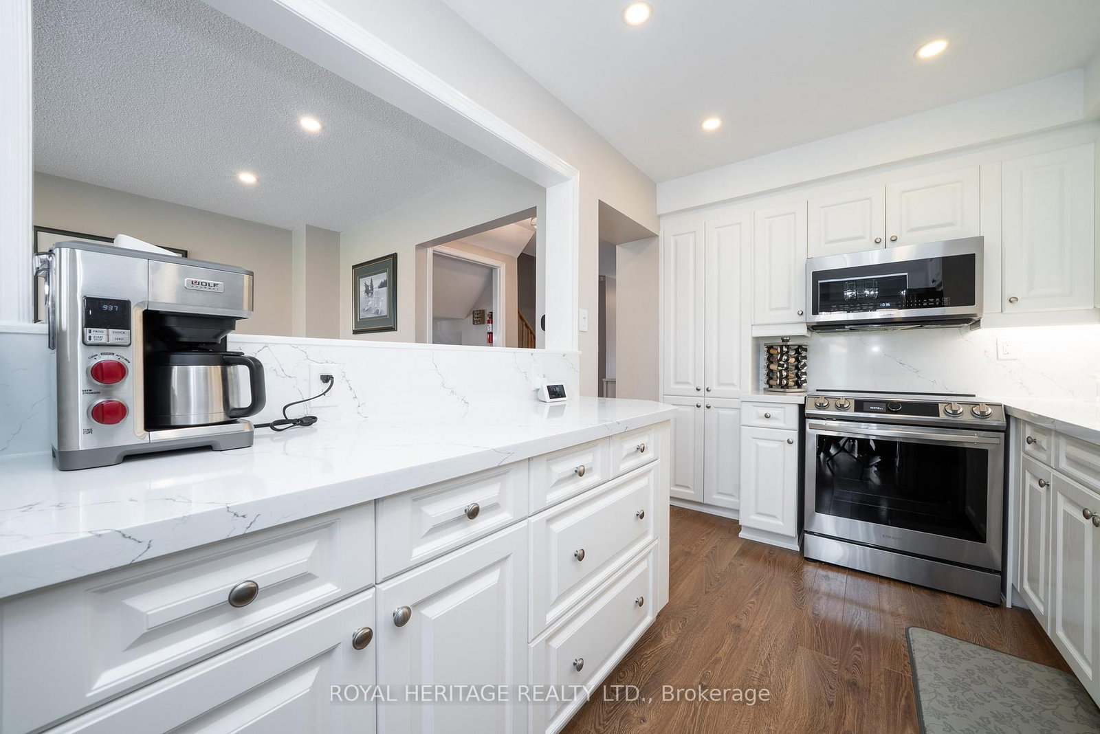 Townhouse for sale at 201-10 Bassett Boulevard, Whitby, Ontario, L1N 9C8 - Pringle Creek - MLS: E12938210