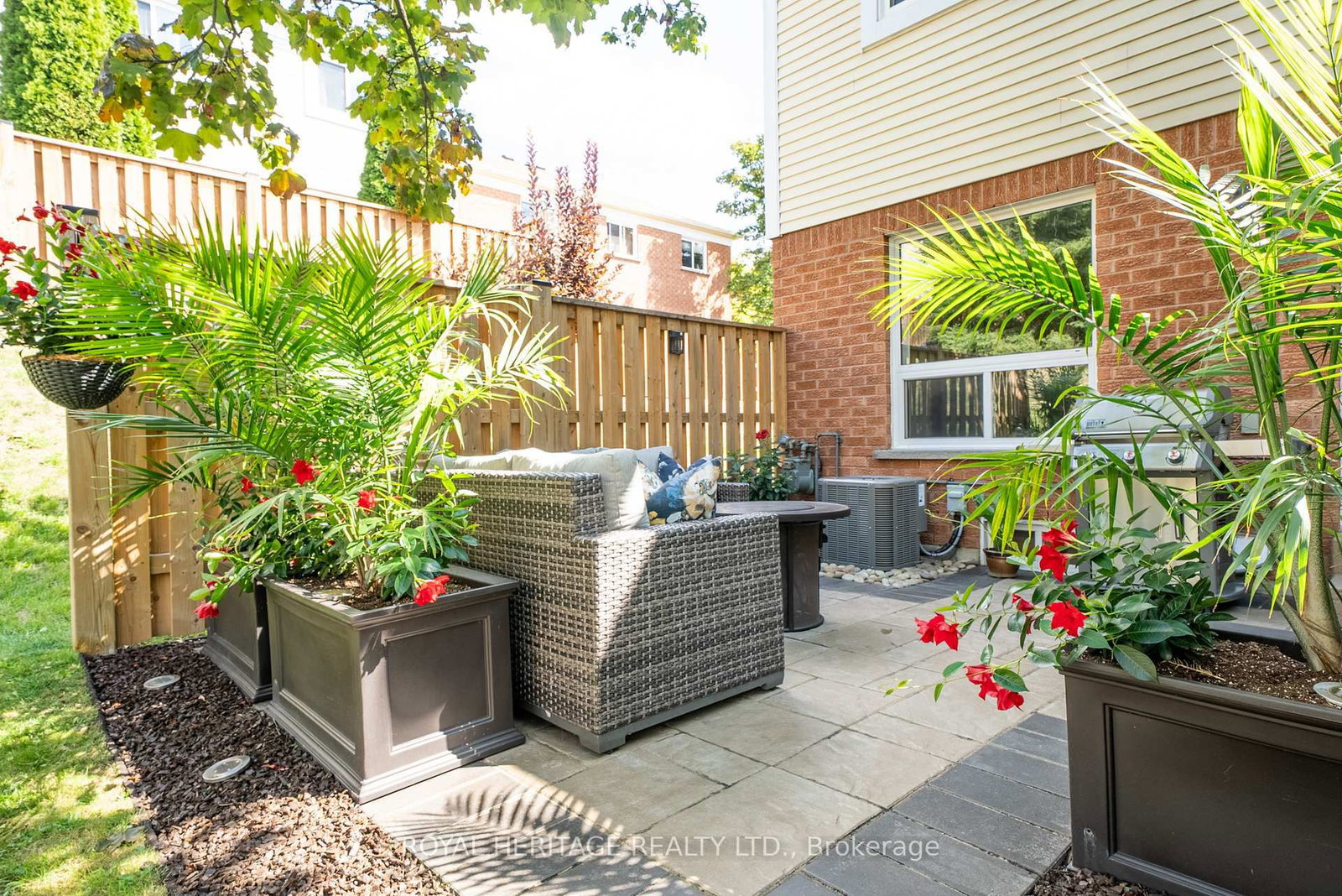 Townhouse for sale at 201-10 Bassett Boulevard, Whitby, Ontario, L1N 9C8 - Pringle Creek - MLS: E12938210