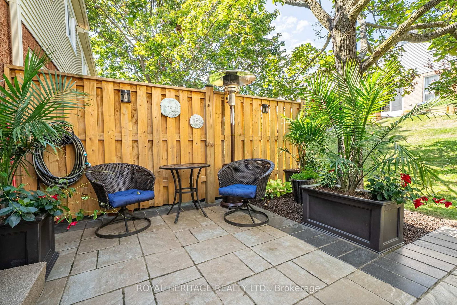 Townhouse for sale at 201-10 Bassett Boulevard, Whitby, Ontario, L1N 9C8 - Pringle Creek - MLS: E12938210