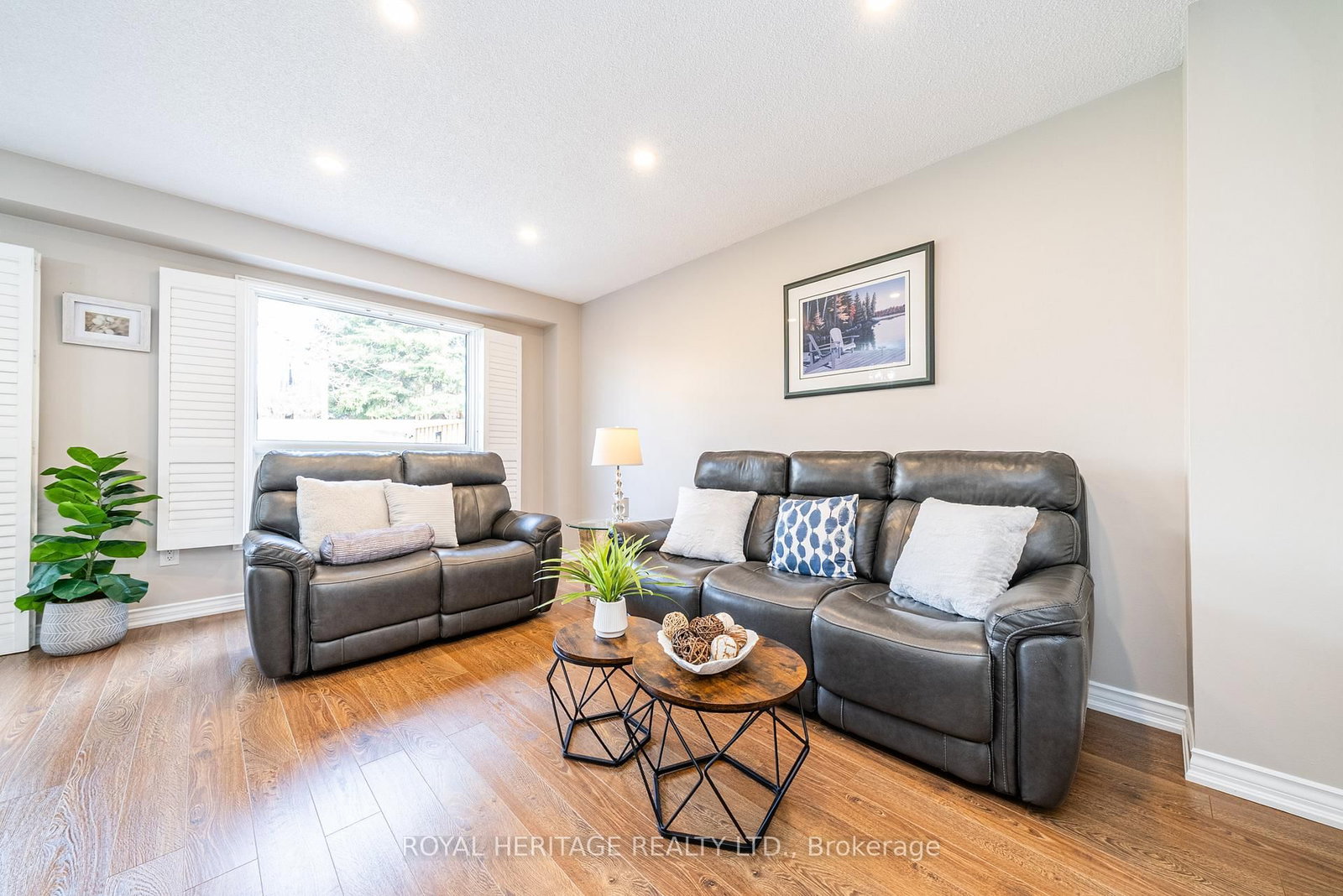 Townhouse for sale at 201-10 Bassett Boulevard, Whitby, Ontario, L1N 9C8 - Pringle Creek - MLS: E12938210