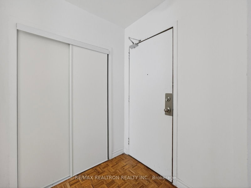 217 - 275 Wentworth St W, Oshawa, L1J 1N1 | Image 2