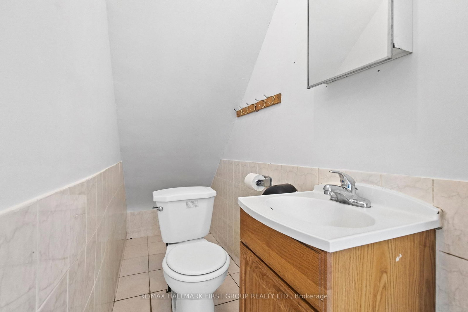 608 Gerrard Street E - Photo 17