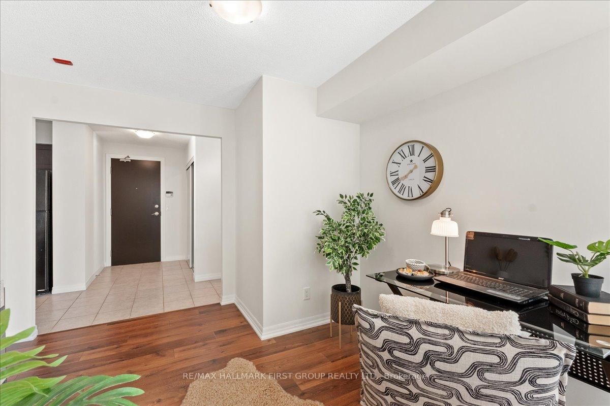 Condo for sale at 303-1600 Charles Street, Whitby, Ontario, L1N 0G4 - Port Whitby - MLS: E12938994