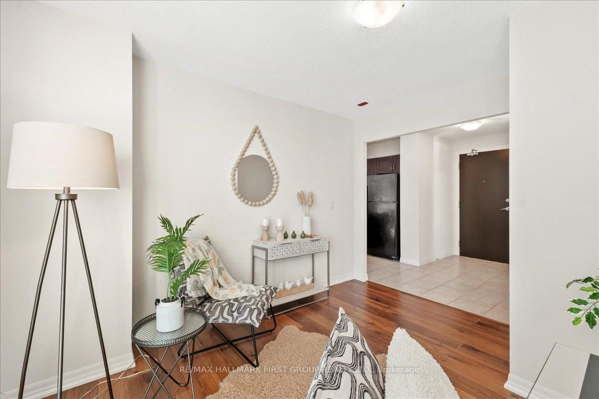 Condo for sale at 303-1600 Charles Street, Whitby, Ontario, L1N 0G4 - Port Whitby - MLS: E12938994