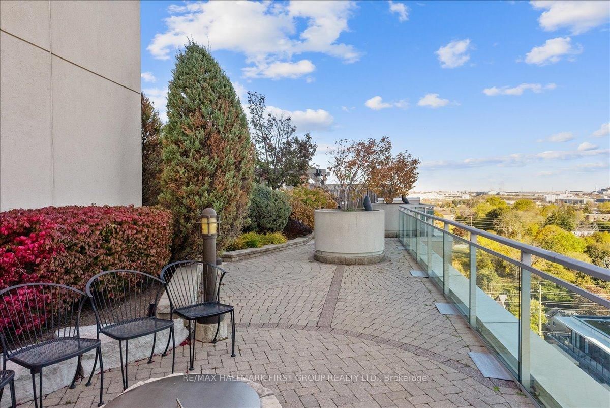 Condo for sale at 303-1600 Charles Street, Whitby, Ontario, L1N 0G4 - Port Whitby - MLS: E12938994