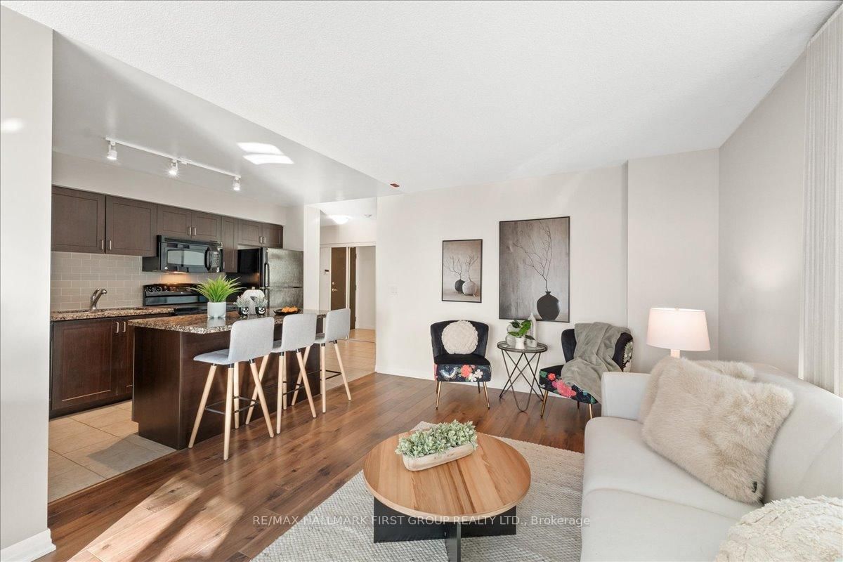 Condo for sale at 303-1600 Charles Street, Whitby, Ontario, L1N 0G4 - Port Whitby - MLS: E12938994