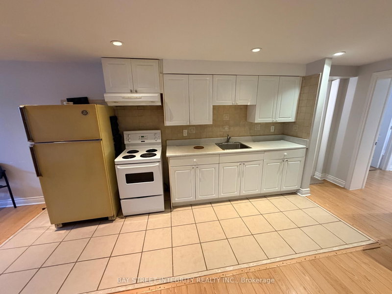 BSMT - 59 Christina Cres, Toronto, M1R 4H7 | Image 3