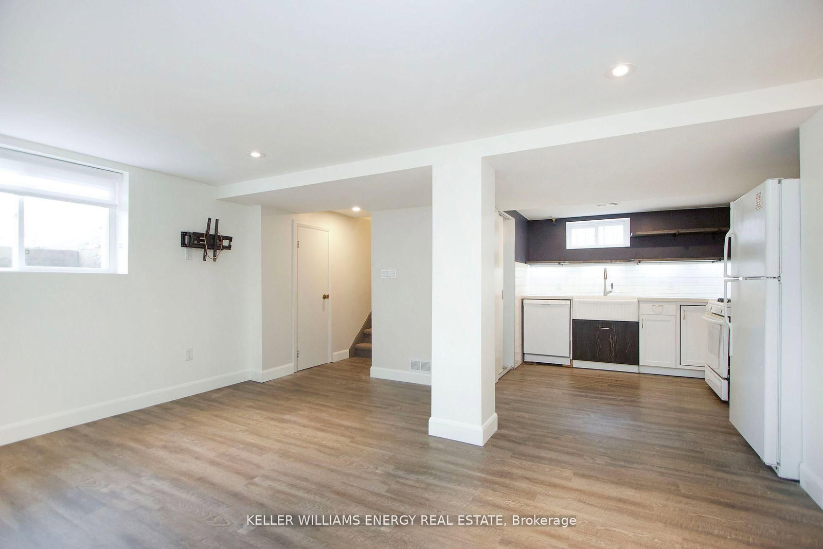 54 Chadburn Street, Unit Bsmt - Photo 3
