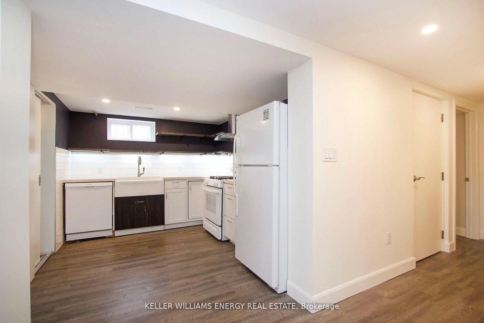 54 Chadburn Street, Unit Bsmt - Photo 4