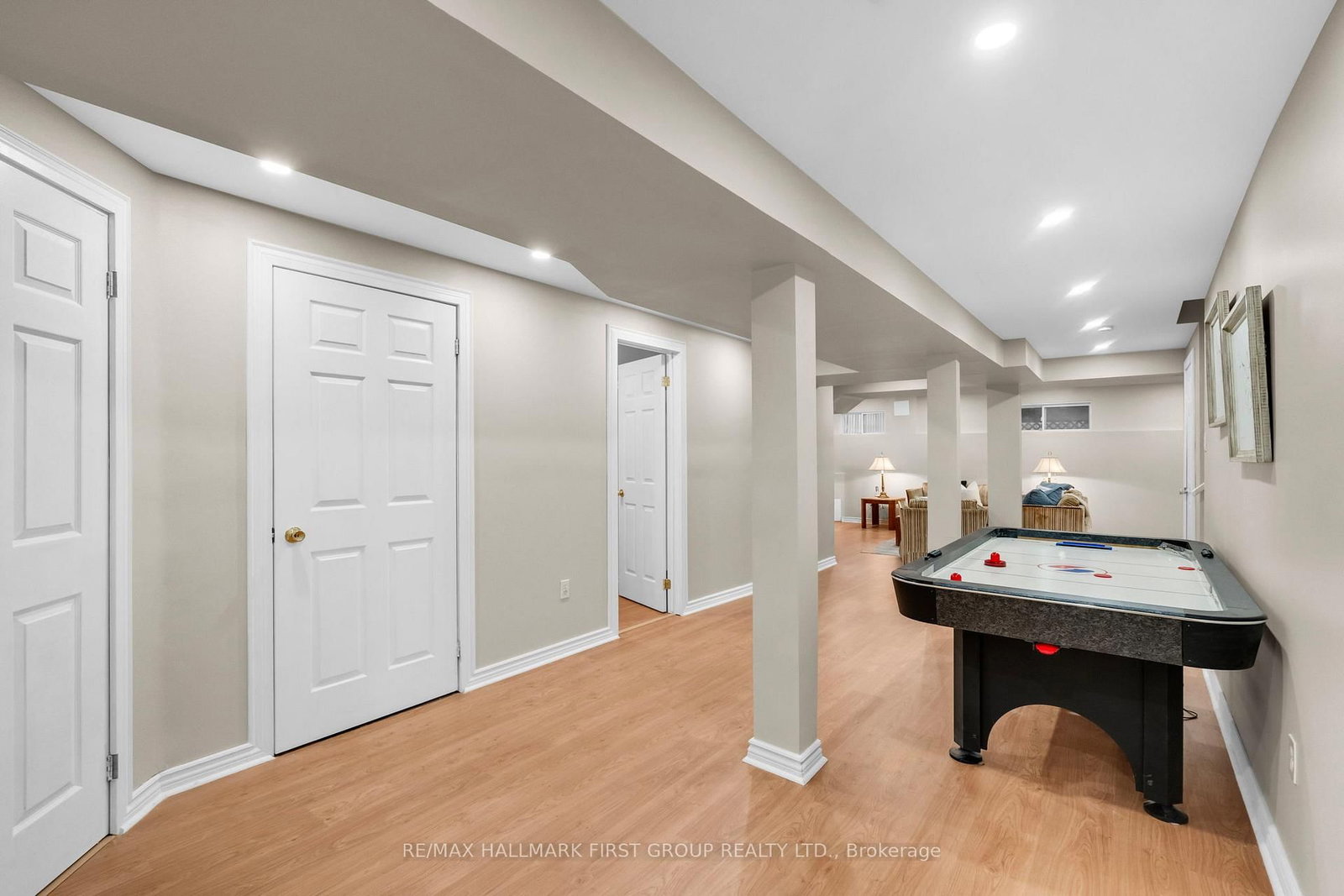 Detached House for sale at 1907 Woodview Avenue, Pickering, Ontario, L1V 1L5 - Highbush - MLS: E12940408