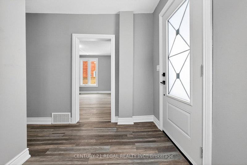 241 Mary St N, Oshawa, L1G 5C5 | Image 3