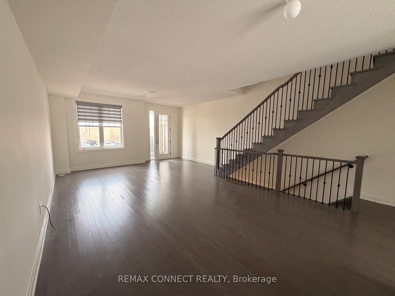 3 Prince William Blvd, Clarington, L1C 7E5 | Image 2