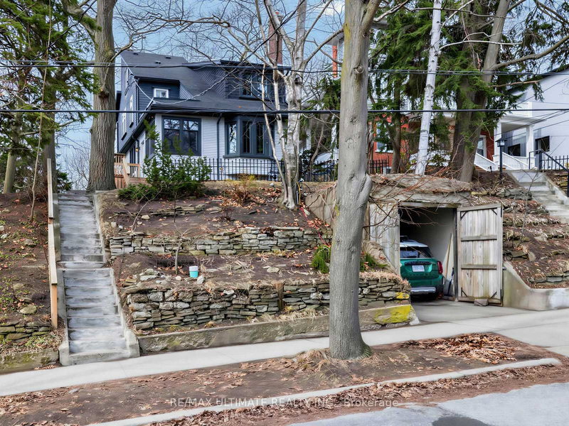 18 Blantyre Ave, Toronto, M1N 2R4 | Image 2