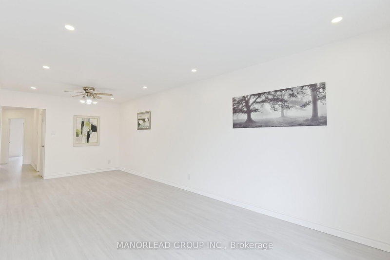 Main - 32 Clydesdale Dr, Toronto, M2J 3N2 | Image 2