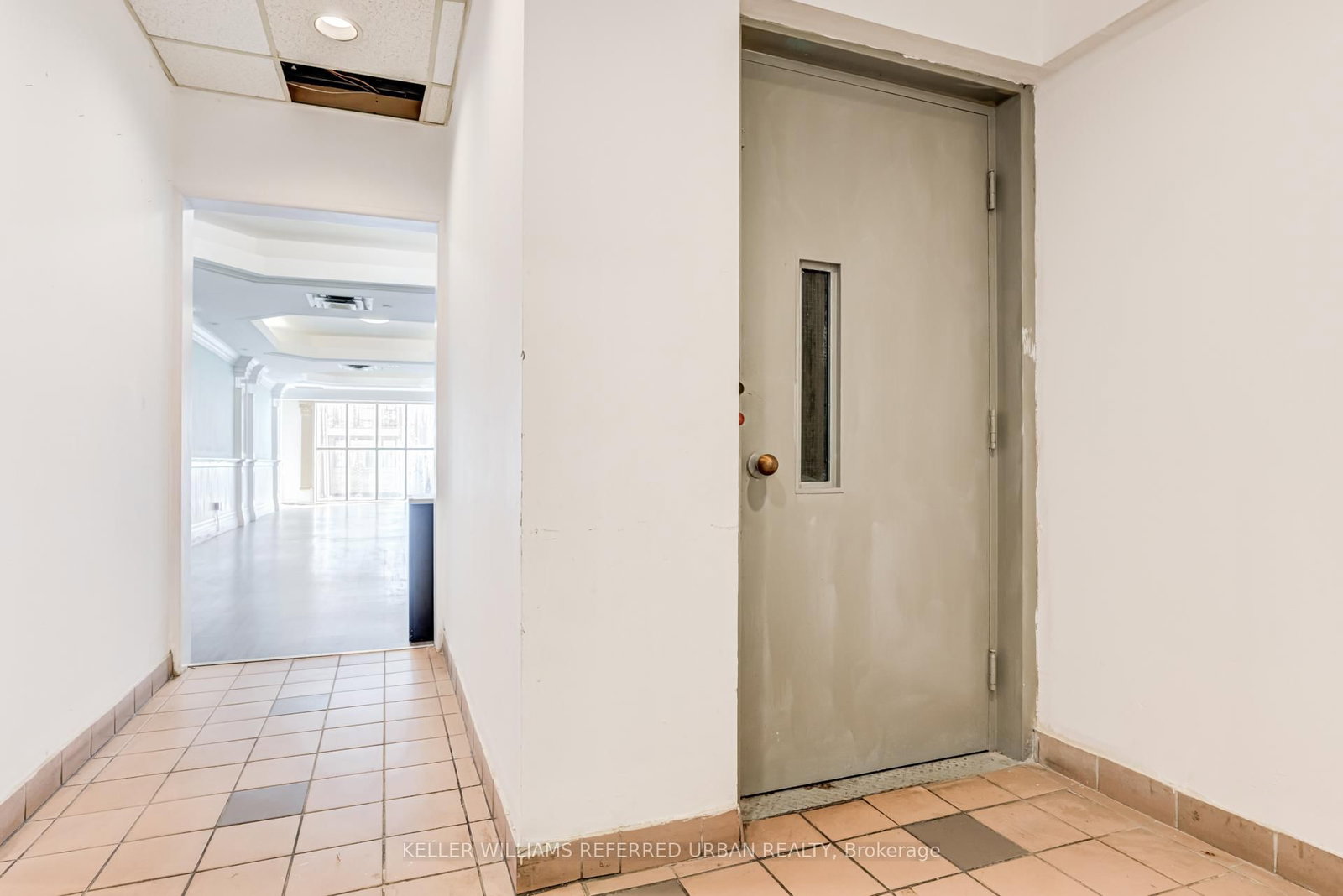 706 Pape Avenue - Photo 17