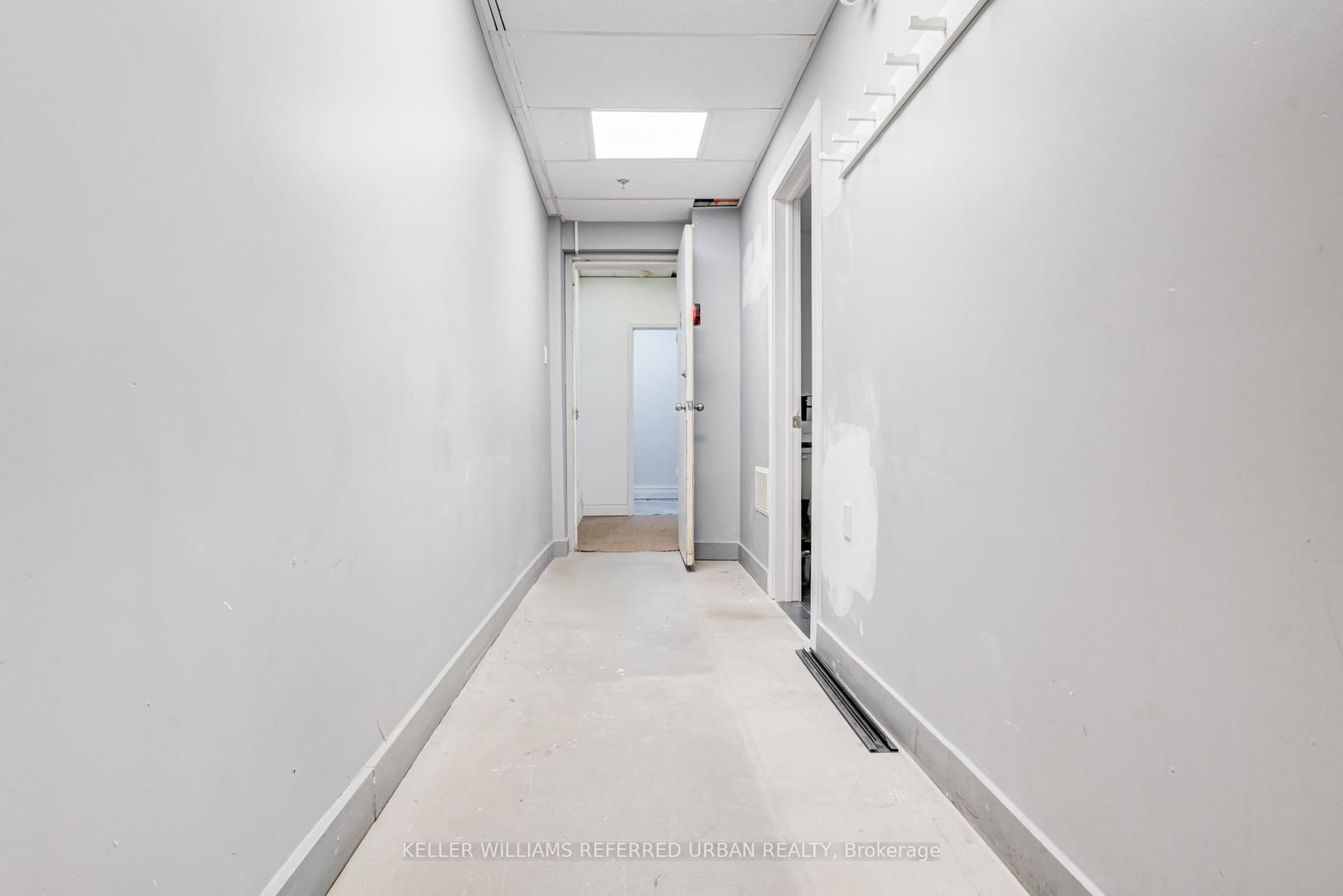 706 Pape Avenue - Photo 24