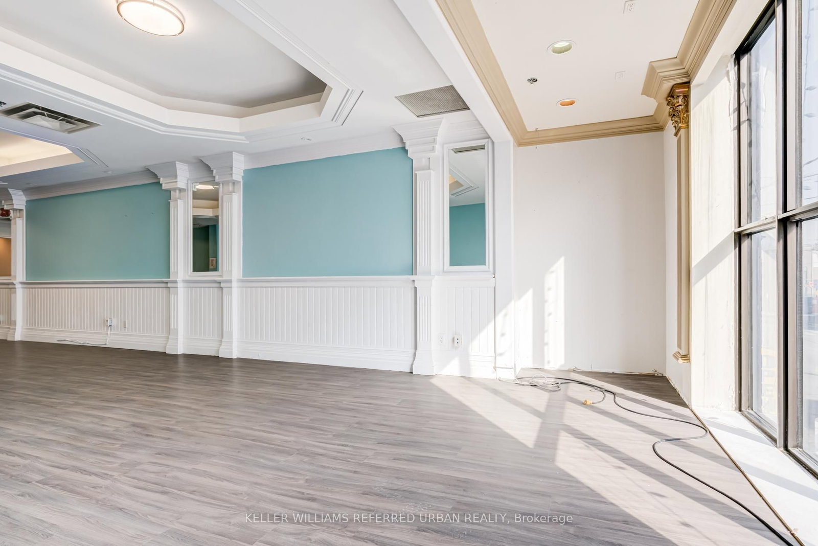 706 Pape Avenue - Photo 6